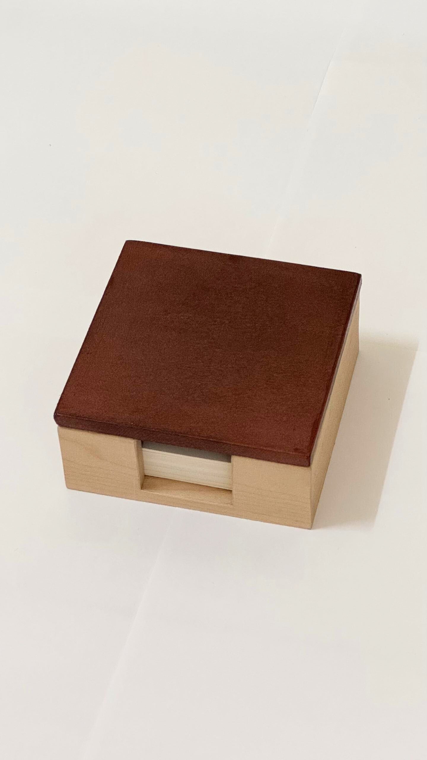 Wooden Memo Holder (Walnut / Natural Maple)