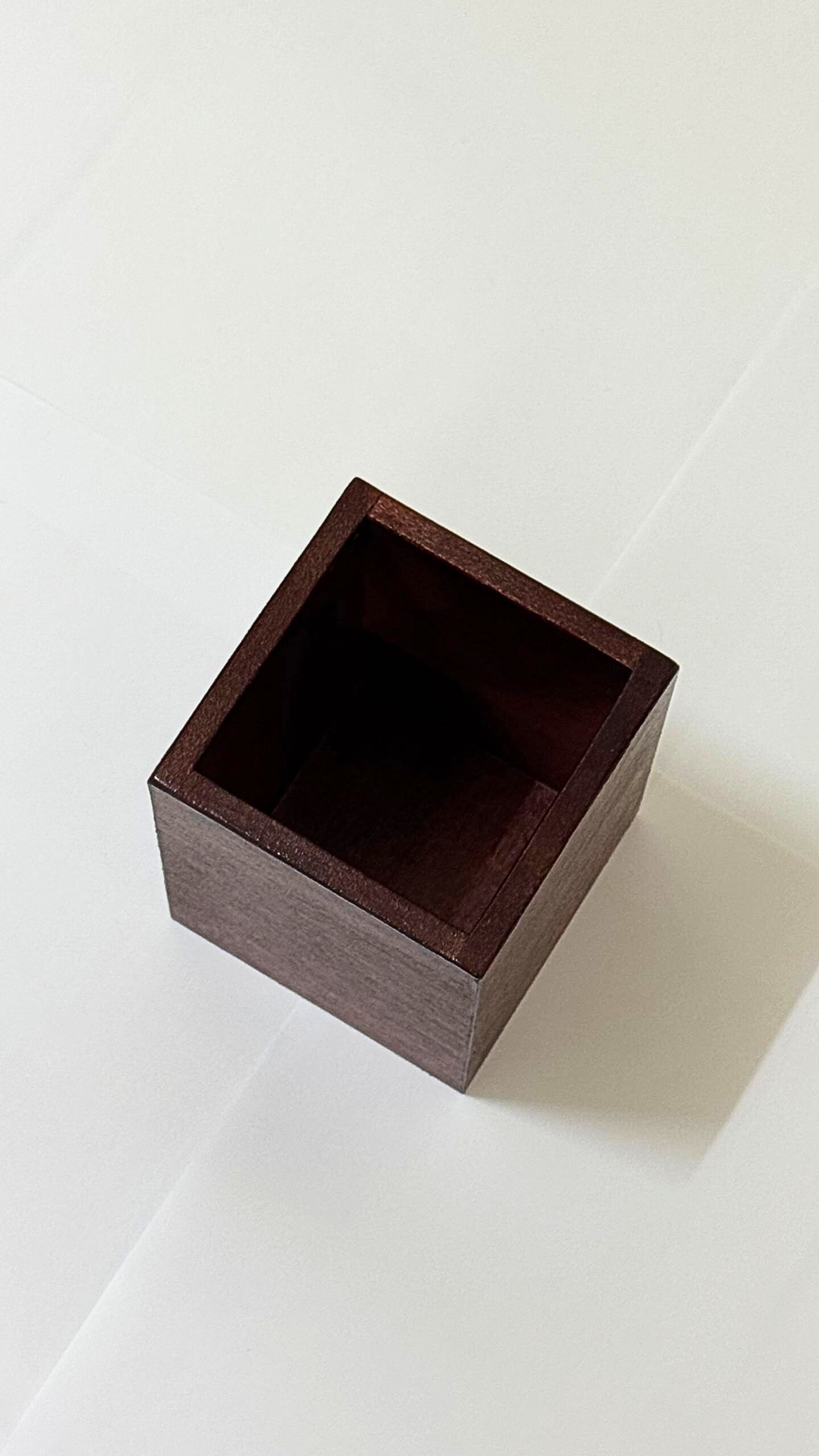 Wooden Pen Holder (Walnut)