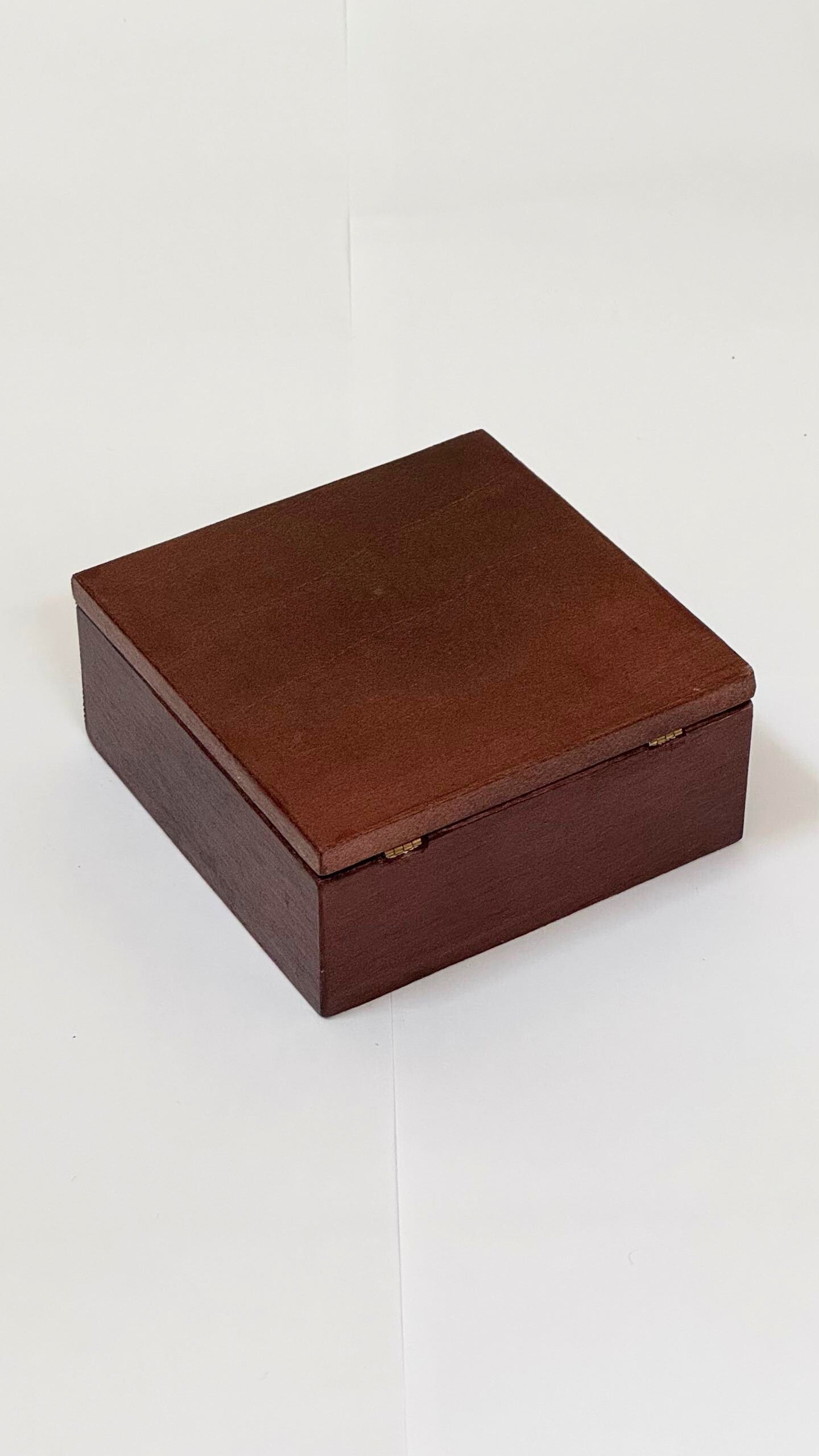 Wooden Memo Holder (Walnut)